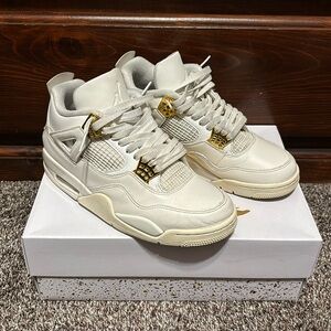 Jordan 4 Gold Metallic